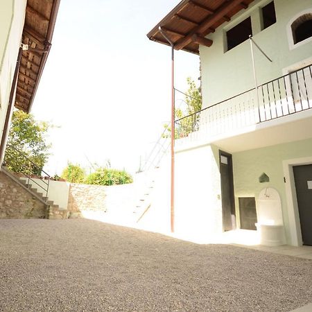 Corte Vezzola Trilocale Tommaso Puegnago del Garda Exterior photo