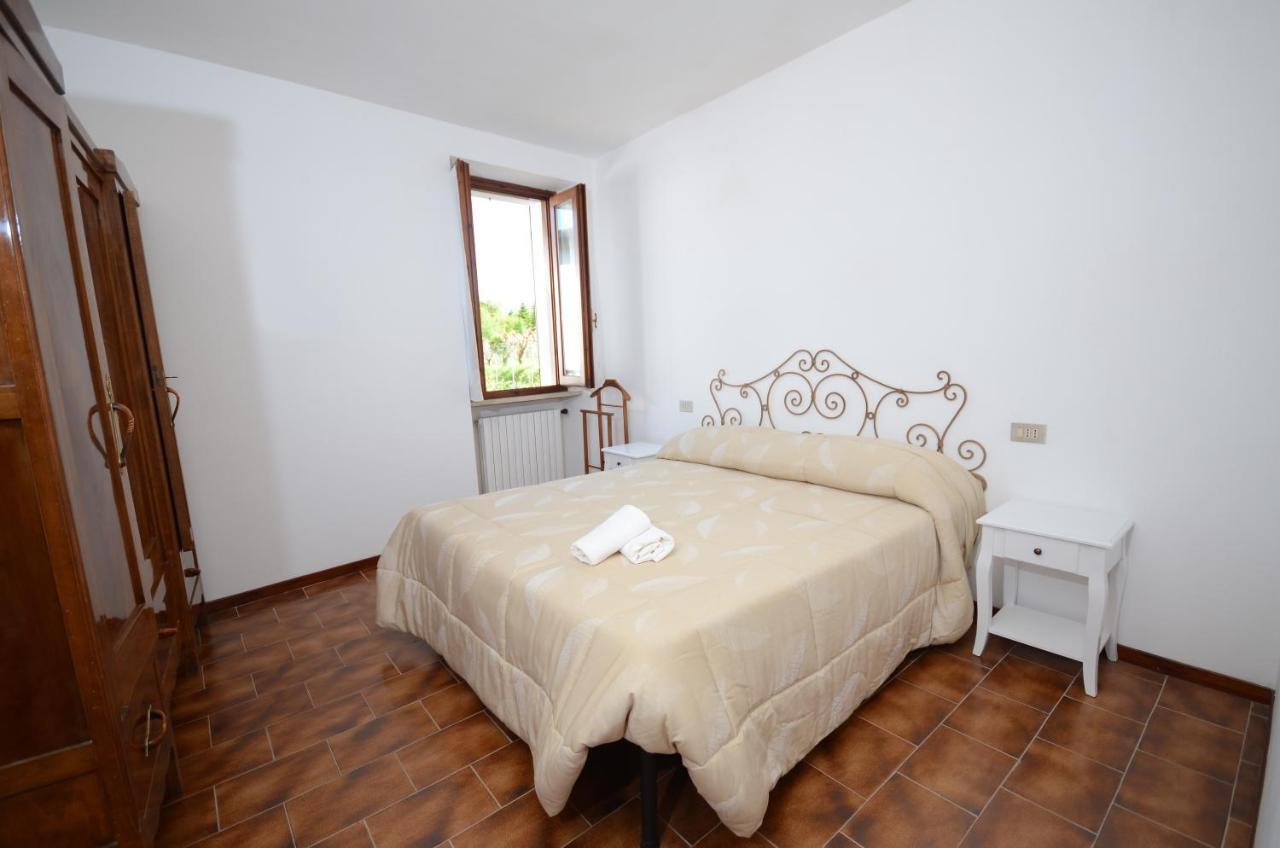 Corte Vezzola Trilocale Tommaso Apartment Puegnago del Garda Exterior photo