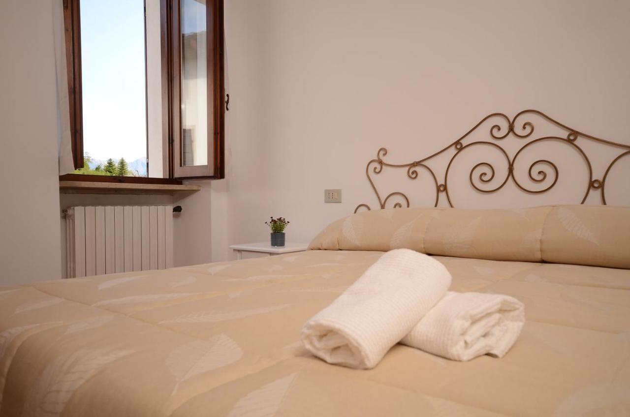Corte Vezzola Trilocale Tommaso Puegnago del Garda Exterior photo